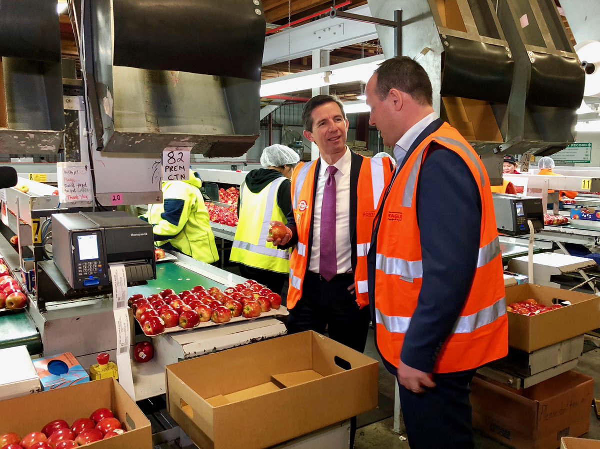 Birmo's tweet photo. Australian 🍎 exporters currently face a 9 % tariff into the 🇪🇺. Under the 🇦🇺- 🇪🇺 FTA we want to get the best possible market access for family businesses like @montagueaus so they can ⬆️ exports & create more jobs. #AusEUFTA https://t.co/CcuHvImhIl