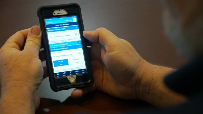 CQU's tweet photo. Gambling operators are invading your smartphone with targeted messages. That's according to CQUni gambling researcher Dr Alex Russell @OzWineGuy. https://t.co/nBboyvZYsI #ABCScience #gambling #technology https://t.co/OD7NvXY5wc