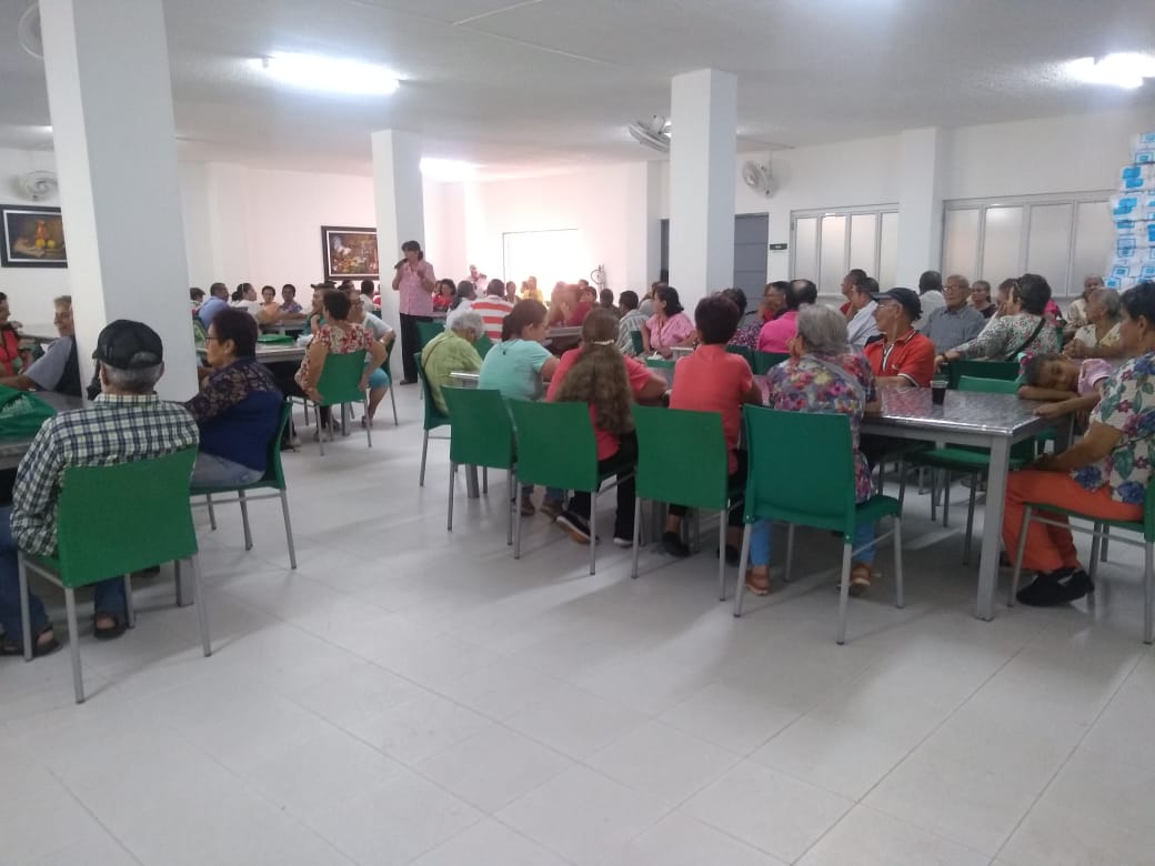Obusinga's tweet photo. Masiva participación en el taller de Recuperación de memoria alimentaria en el marco del Proyecto Maestras de la Gastronomía tradicional en el municipio de Girón, proyecto apoyado  por @mincultura https://t.co/4AAkTnl5uK