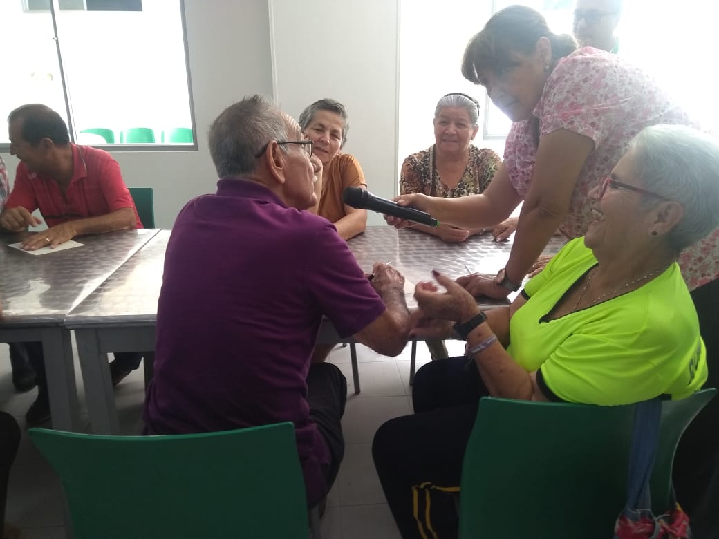 Obusinga's tweet photo. Masiva participación en el taller de Recuperación de memoria alimentaria en el marco del Proyecto Maestras de la Gastronomía tradicional en el municipio de Girón, proyecto apoyado  por @mincultura https://t.co/4AAkTnl5uK