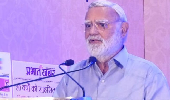 prabhatkhabar's tweet photo. पढ़ें द न्यू इंडियन एक्सप्रेस के एडिटोरियल डायरेक्टर @PrabhuChawla का लेख: #कश्मीर का भारत से एकीकरण https://t.co/TEm9klRmGk #Kashmir https://t.co/hsdjUmmeK4