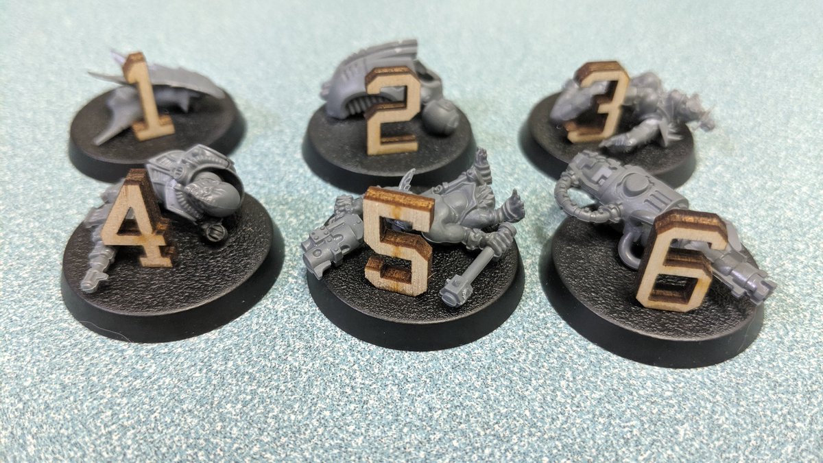 KelticAngel16's tweet photo. Today's project: a set of dead-xenos #warhammer40k #objectivemarkers ๐
I think my favourite part is that the #drukari and the #gretchin look like they've been run over โ ๏ธ
Painting them soon!
.
.
.
#ashborncrown #custom https://t.co/TDKuXL2zoG