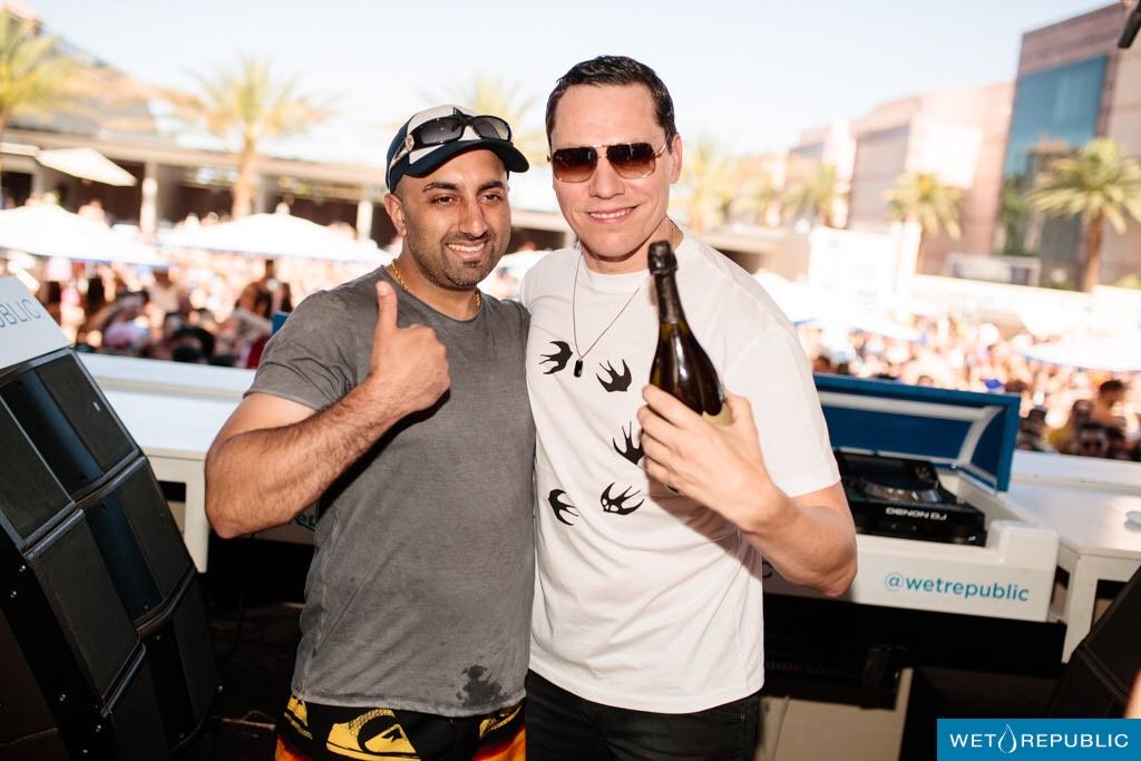 Jimbrar's tweet photo. @tiesto See you Saturday @WetRepublic https://t.co/lB4celrB76