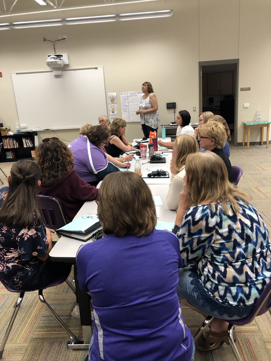 HoldregeDusters's tweet photo. Paraprofessional training at the Elementary and Middle School today. #HoldregeDusters #PositiveImpact https://t.co/NfbEqTlbSR