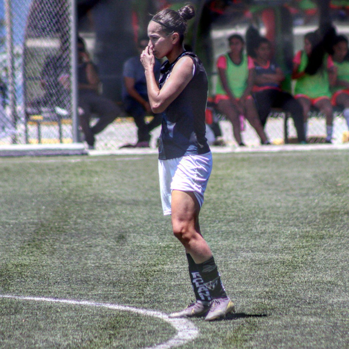 MayraOlveraR's tweet photo. Para recordar SIEMPRE 💢

“Se puede lograr el éxito, sin necesidad de querer ser superior a los demás”.

( #MO5 ⚽️🇪🇨) 

#fútbol #fútbolfemenino #futfemenil
•
📸 @lissbetmiranda https://t.co/hgVdAY1376