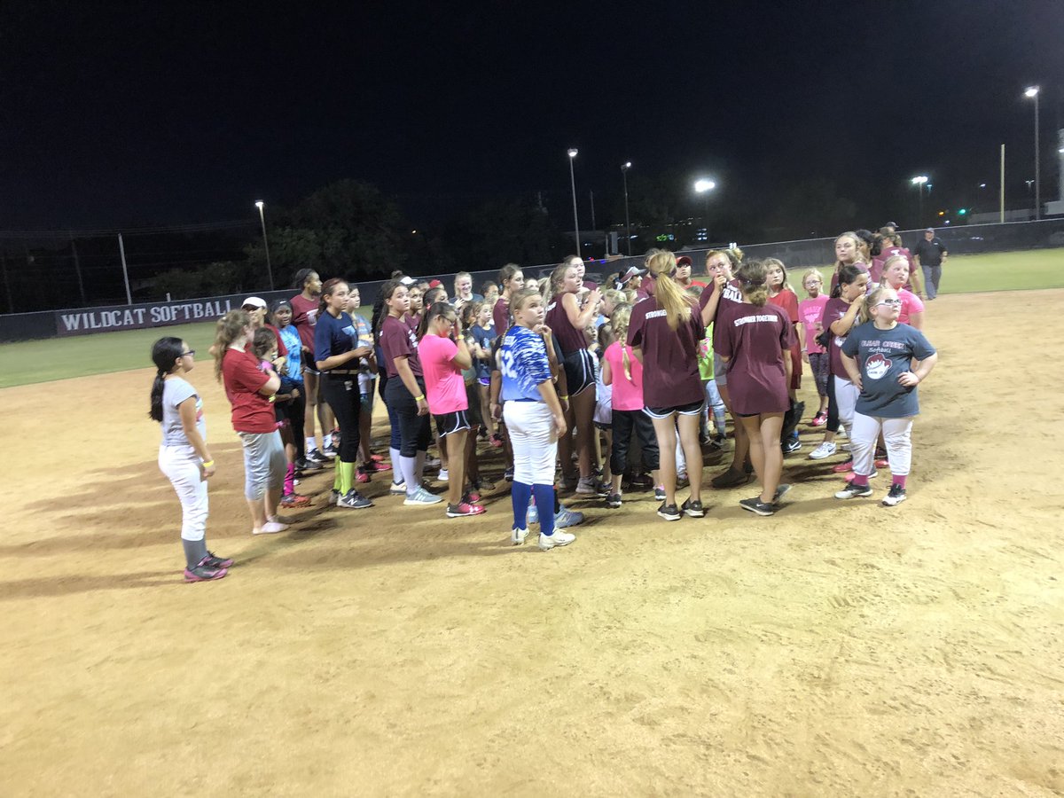 clearcreeksb's tweet photo. Day 1: Was a Success!  We will see you all again tomorrow! 🐾🥎🐾 https://t.co/k6d6p6vHfn