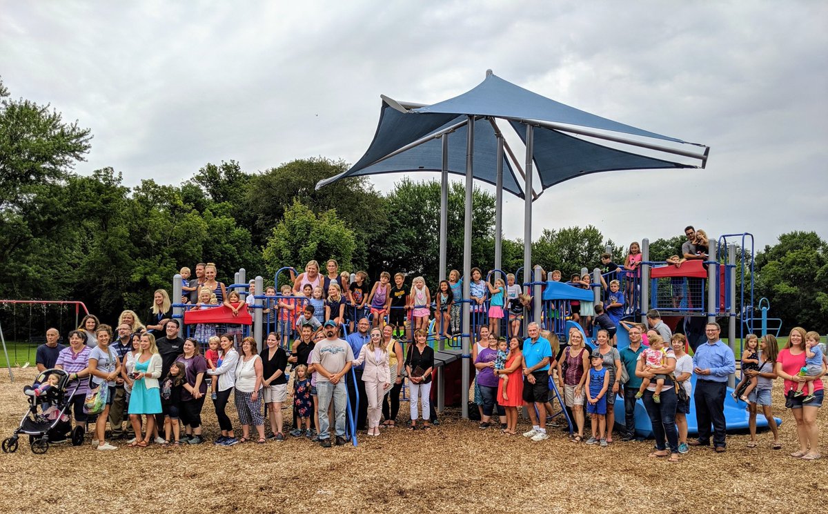 AmyDerickMD's tweet photo. Ringwood Elementary with a spectacular new “shady” playground.  ⁦@derickderm⁩ was happy to donate a shade structure through ⁦@AADskin⁩’s Shade Structure Program.  Remember to apply sunscreen to your children as they go back to school! https://t.co/rSB408WkV6