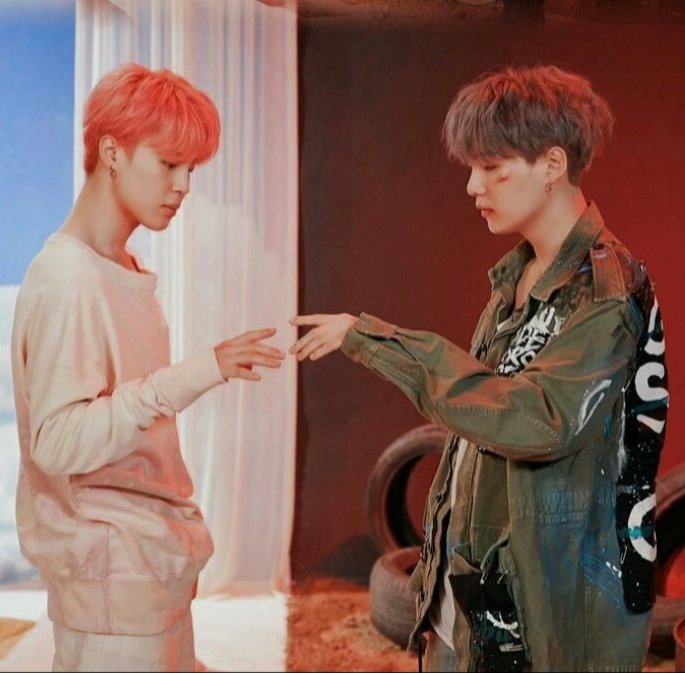 DyMyPromise's tweet photo. Un chico inseguro+una relación =Dolorosa roptura.
Yoongi padecía Filofobia resultado de una relación toxica además de una terrible fobia social.
Jimin era un personita que intenta cambiar la historia de su mejor amigo, con un experimento que resultó mal... O eso creen. #AuYoonmin https://t.co/3MHAUT0NhD