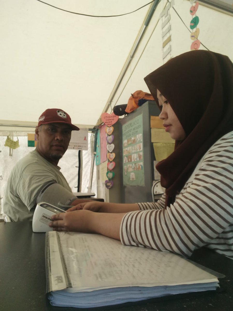 UNFPAIndonesia's tweet photo. At the 15 #ReproHealth posts, #elderly can access elderly friendly healthcare by #TrainedMidwives. The posts are connected to #referal hospitals for followup care. Post disaster Central Sulawesi. @kemenkes @PPIBI @Americares @dfat https://t.co/rY49QaE0pq