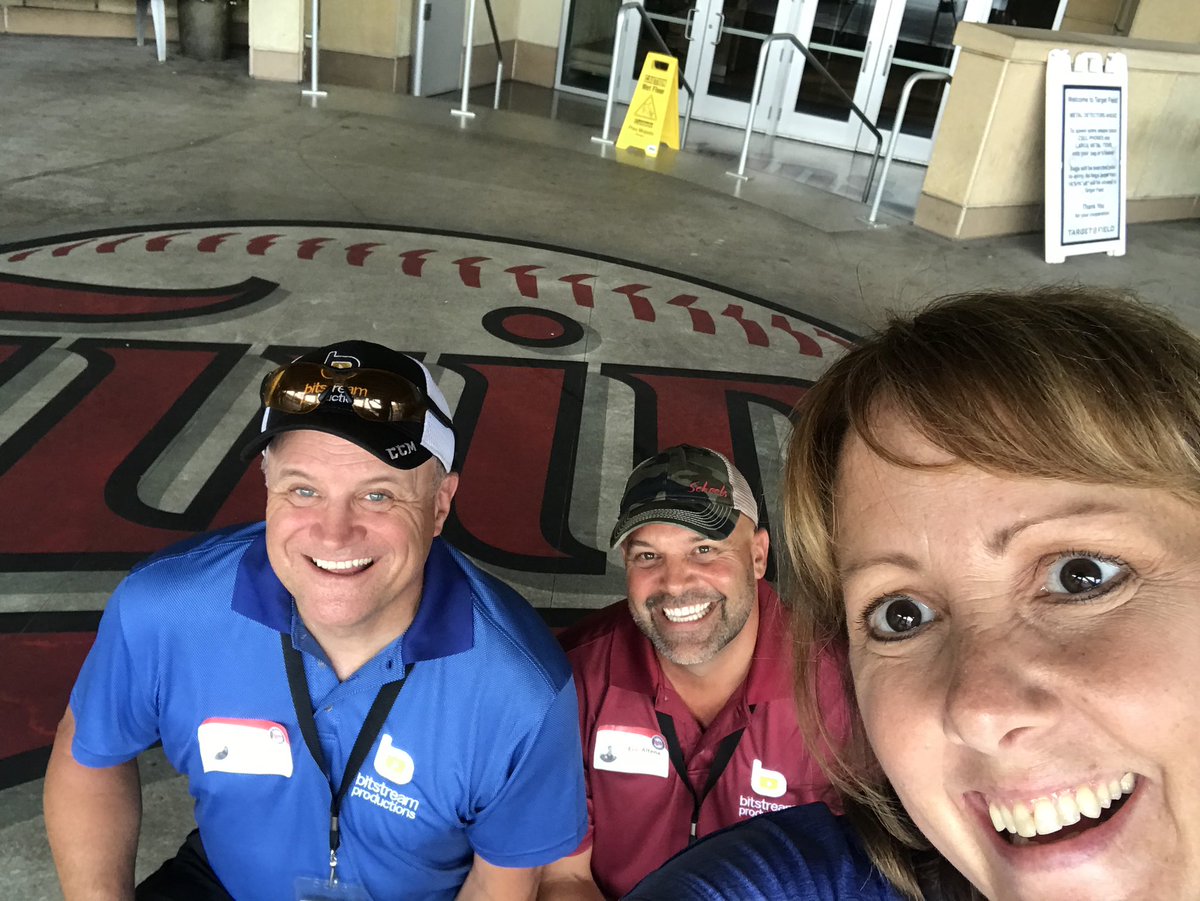 TeamBitstream's tweet photo. Thank you to the following for an incredible day at Target Field: Donna Lommel, Eric Altena, Abby Black, Justin @ Hockey Zone,Andrew w/Twins, Sartell Parents &amp; Players, SPONSORS:Sartell Baseball Assoc, Mahowald Insurance, Leighton Broadcasting/1047 KCLD, Haga Kommer https://t.co/egz3zFaUHW