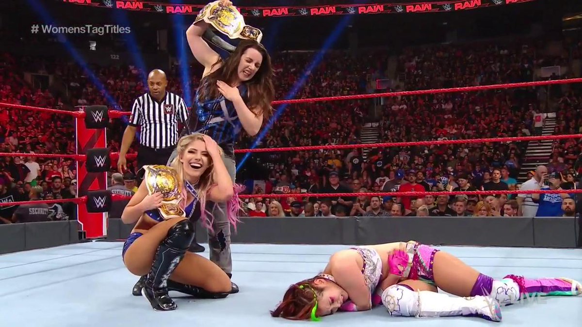 WWE tweet media
