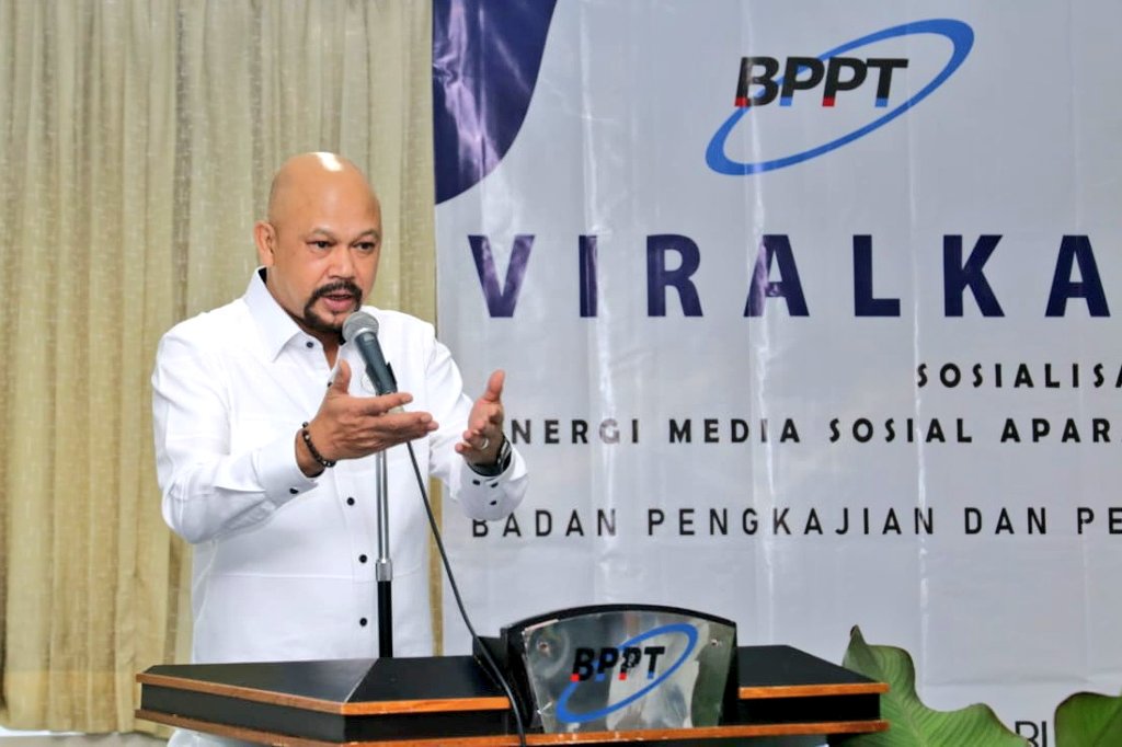 Ka.BPPT <a href="/hammam_riza/">Hammam Riza</a> sampaikan pentingnya media sosial dalam menyampaikan #InovasiLayananTeknologi kepada masyarakat. Ini hrs mnjdi #PenghelaPertumbuhanEkonomi, khususnya dalam mewujudkan tema #HUT74RI yakni SDM Unggul, Indonesia Maju.