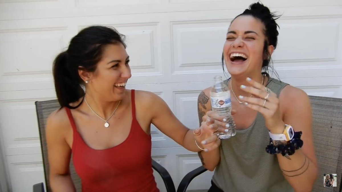 lover_verse's tweet photo. Alissa’s face talking to her fam was majorly heartwarming, but so is Sam’s face when she looks at Alissa #AlissaSamFam #postnotificationsquad #goals #ifrickenloveyouguys @samantha_miani @alissabutt ❤️❤️ https://t.co/4VJBRZamDD
