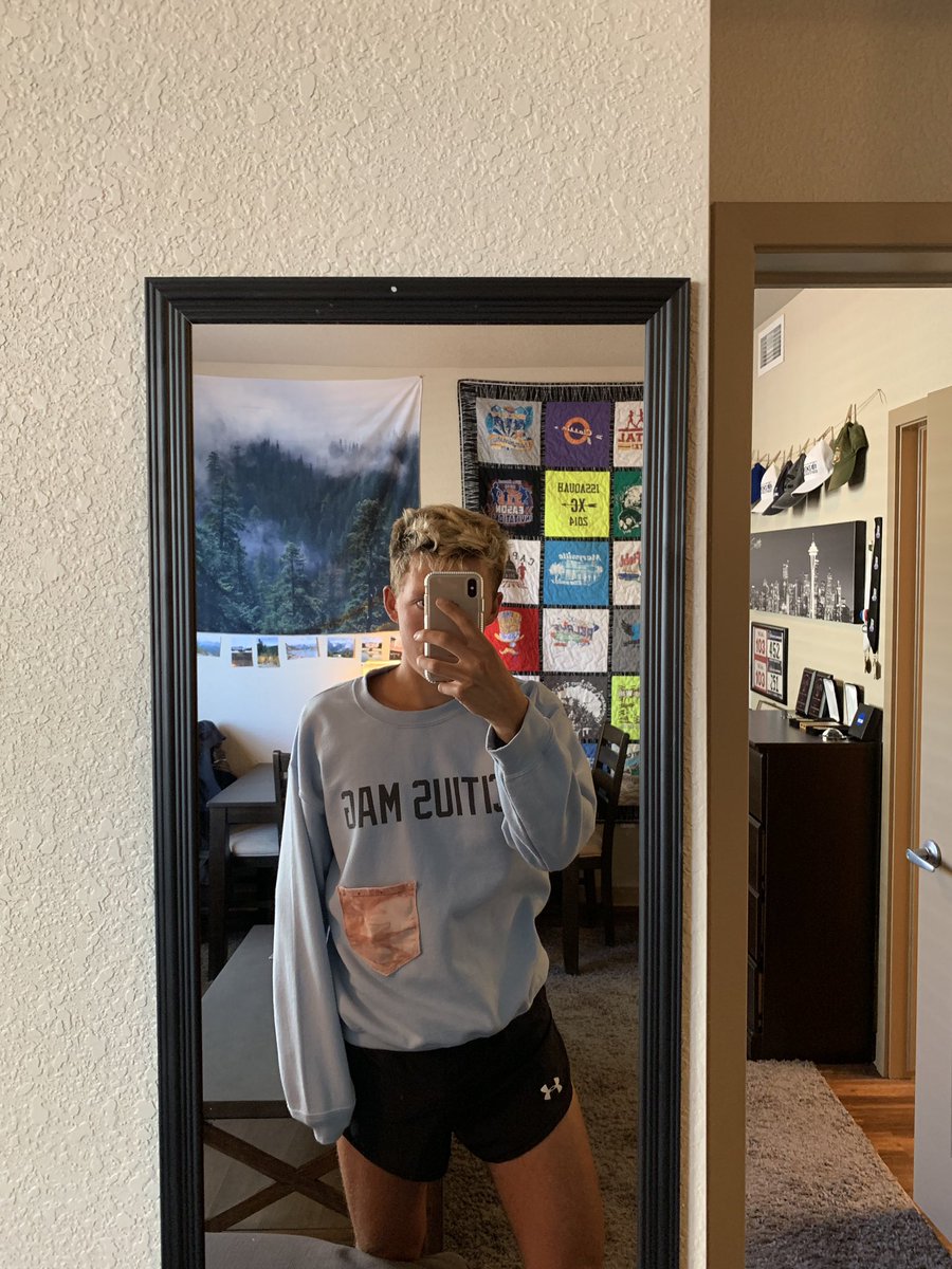 Jacob_Brueckman's tweet photo. @ColeRockCole Felt cute might delete later #MYSWEATSHIRT #ITSNOTBORING https://t.co/Iaod9bxn9L