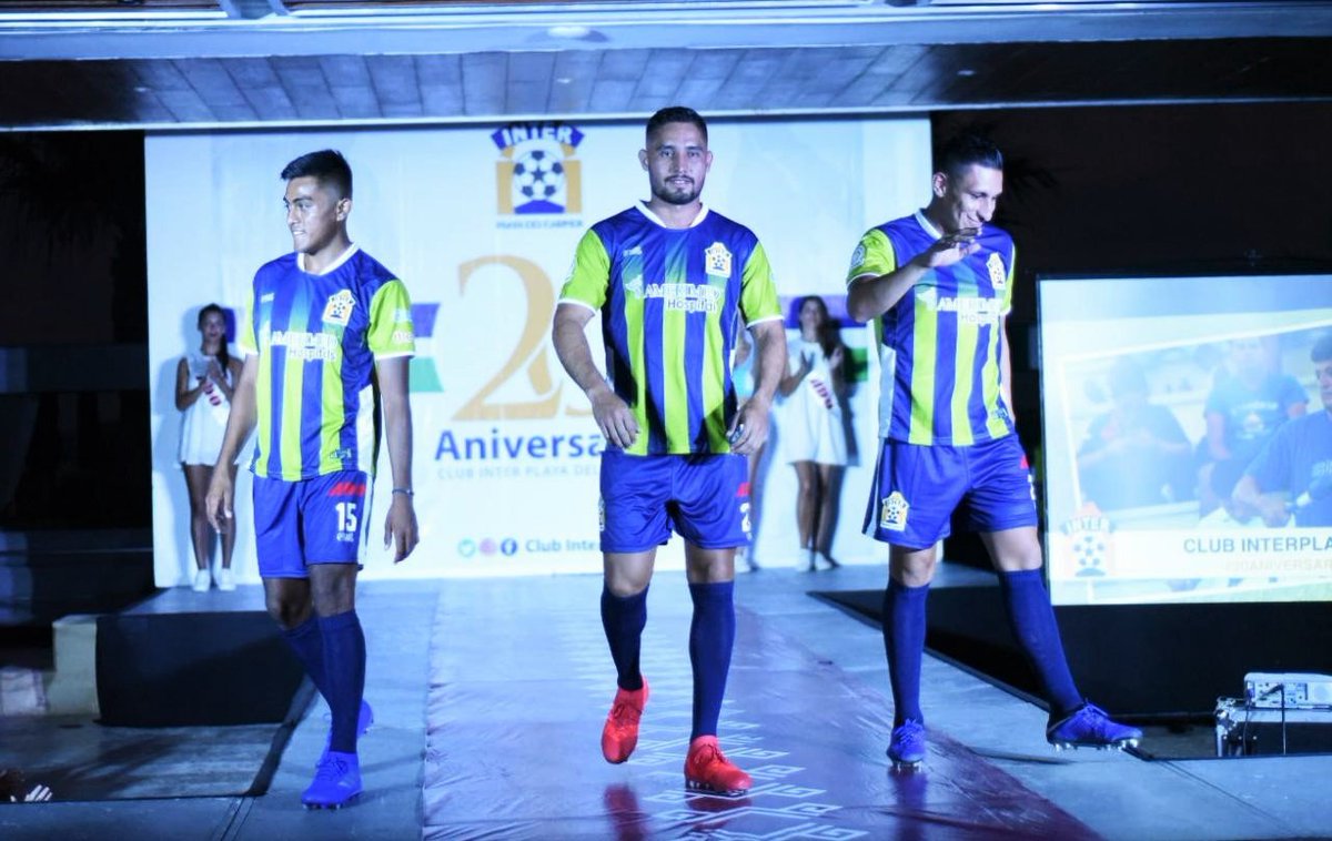 LauraBeristain's tweet photo. Esta noche fue la presentación de los nuevos uniformes de nuestro equipo el @Inter_Playa, estoy muy contenta con el compromiso de nuestros deportistas por darle a #Solidaridad muchas victorias. ¡Estoy convencida de que así será! #PlayaDelCarmen #Deporte #ConOrdenYEsperanza ⚽🎽 https://t.co/0O7ta9kFQg