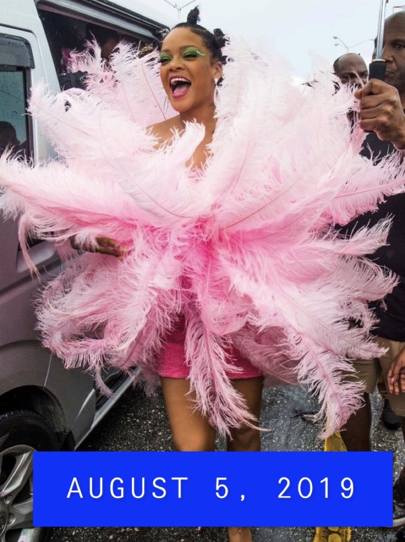 _mimitaylor's tweet image. ok but tell me WHY no one is talking abt this! this is all i’ve been thinking abt for the past two days!what is the POINT of this site if no one is gonna cyberbully kylie for copying rihanna’s outfit? suddenly we’re above that kind of behavior? smdh i gotta do everything myself