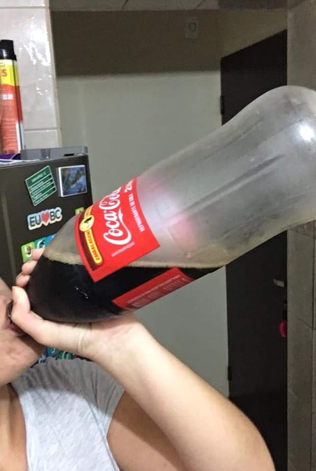 bluizev's tweet photo. minha mãe: coca cola faz mal, para de beber isso

eu 6 horas da manhã: https://t.co/06xOVeJnB1