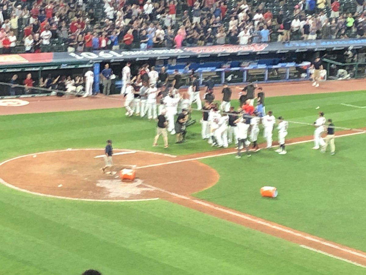 dandreiling's tweet photo. A good night at the Jake is when you leave the Gatorade coolers at home plate. Go Tribe! https://t.co/LCySt58dnR