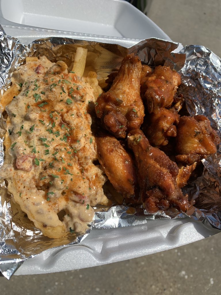 Hello Twitter I’m A 20 Year Old Chef Tryna Make It Out . I Left My Job And Said Fuck It Im A Fuck The Streets Up With This Food So Y’all Retweet And Help My Clientele Grow 👨🏾‍🍳🤘🏾