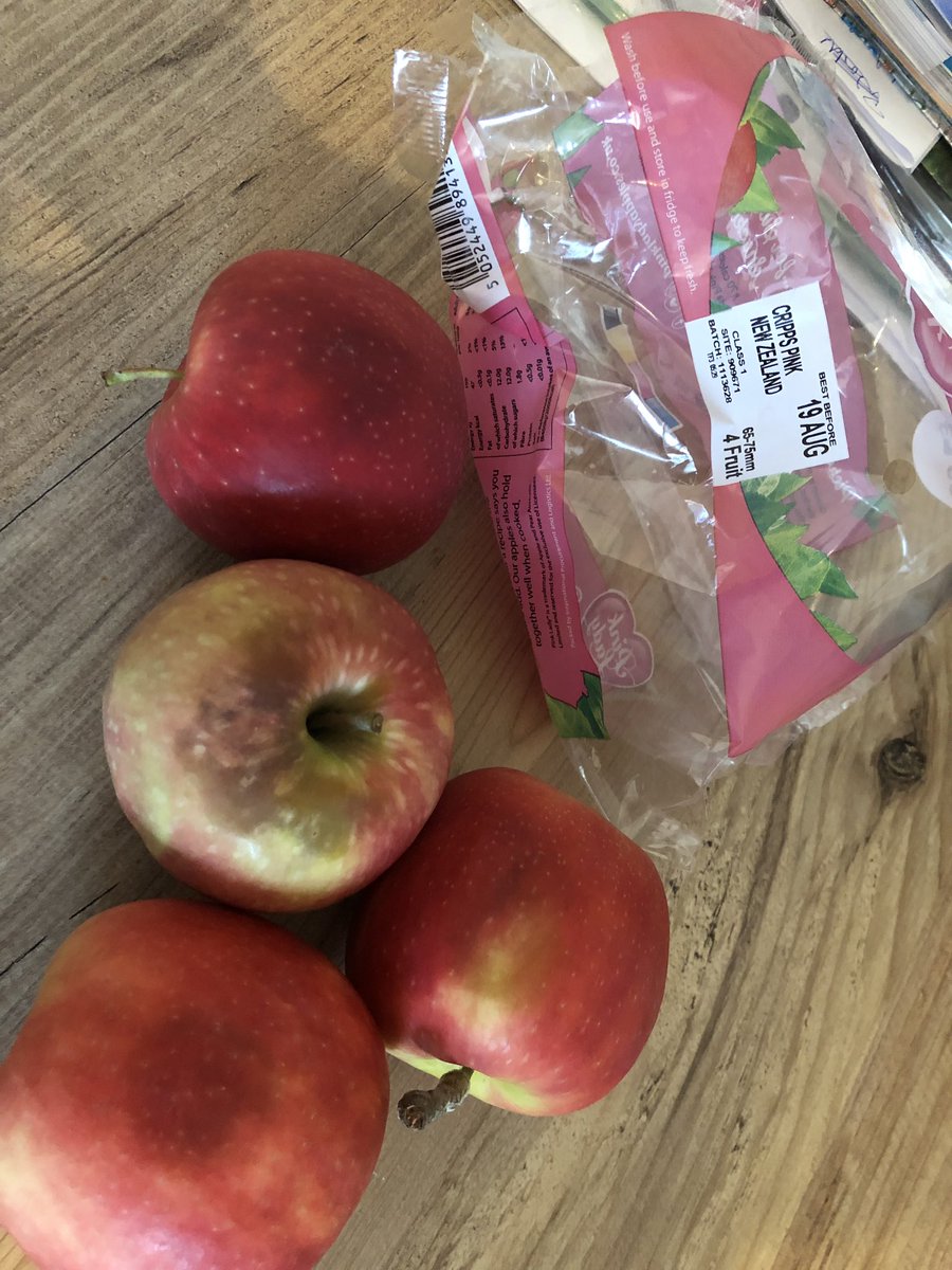 peteraclement's tweet photo. @asda bit disappointed to find all 4 apples battered and bruised when we got home from weekly shop. Fruit is expensive enough as it is! https://t.co/WDE0eLNwgx