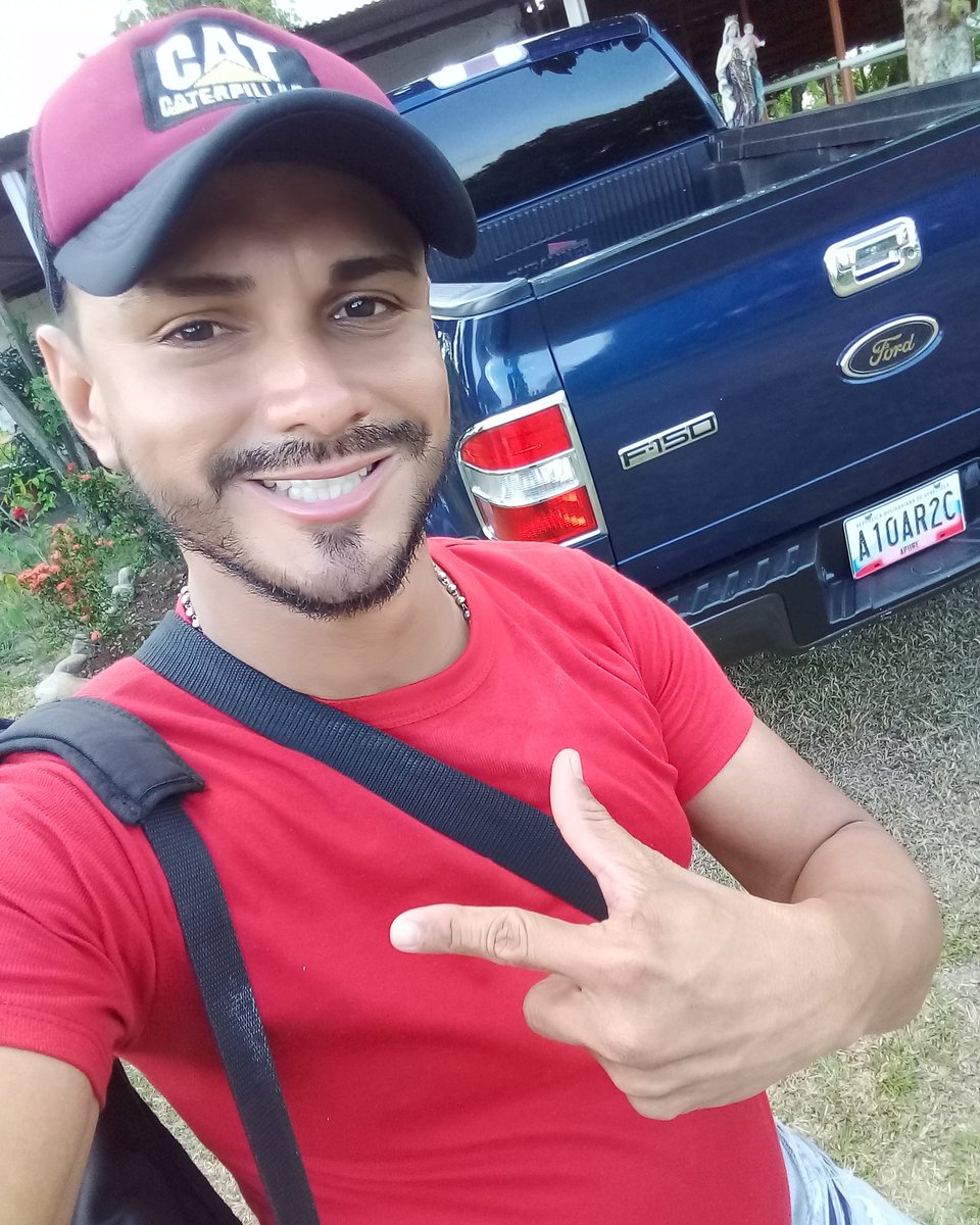 Yembe_Music's tweet photo. Dentro de mi hay un corazón ❤ de león 🦁 que ruge 👊💪✌ #ForceLion #YembenaticosPorElMundo #YM #UnderTheWillAndMercyOfGod https://t.co/OHfbAWx3fY