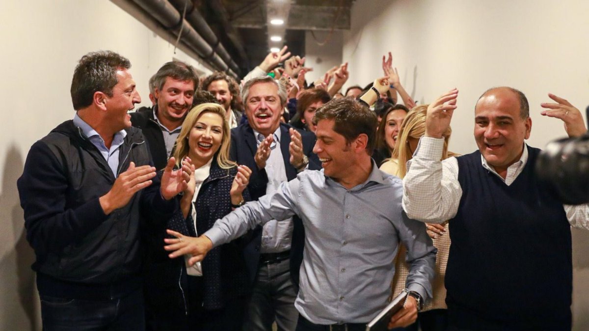 estonosucedio's tweet photo. Peronismo/Gametronismo https://t.co/id1xeQyEwB