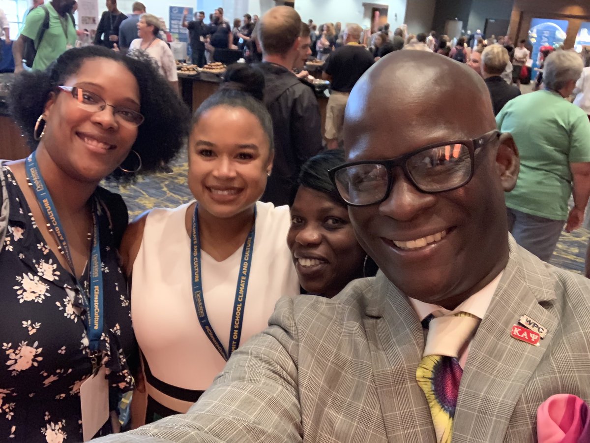 eddieknowsmoore's tweet photo. Culture Climate Conference 2019 in Des Moines, IA... always great to be #BlackInIowa to #DropKnowledge #ReceiveKnowledge & Moore! @BLoveSoulPower @DM_Harris @PedroANoguera #cultureclimate2019 https://t.co/9nI85jdU4N