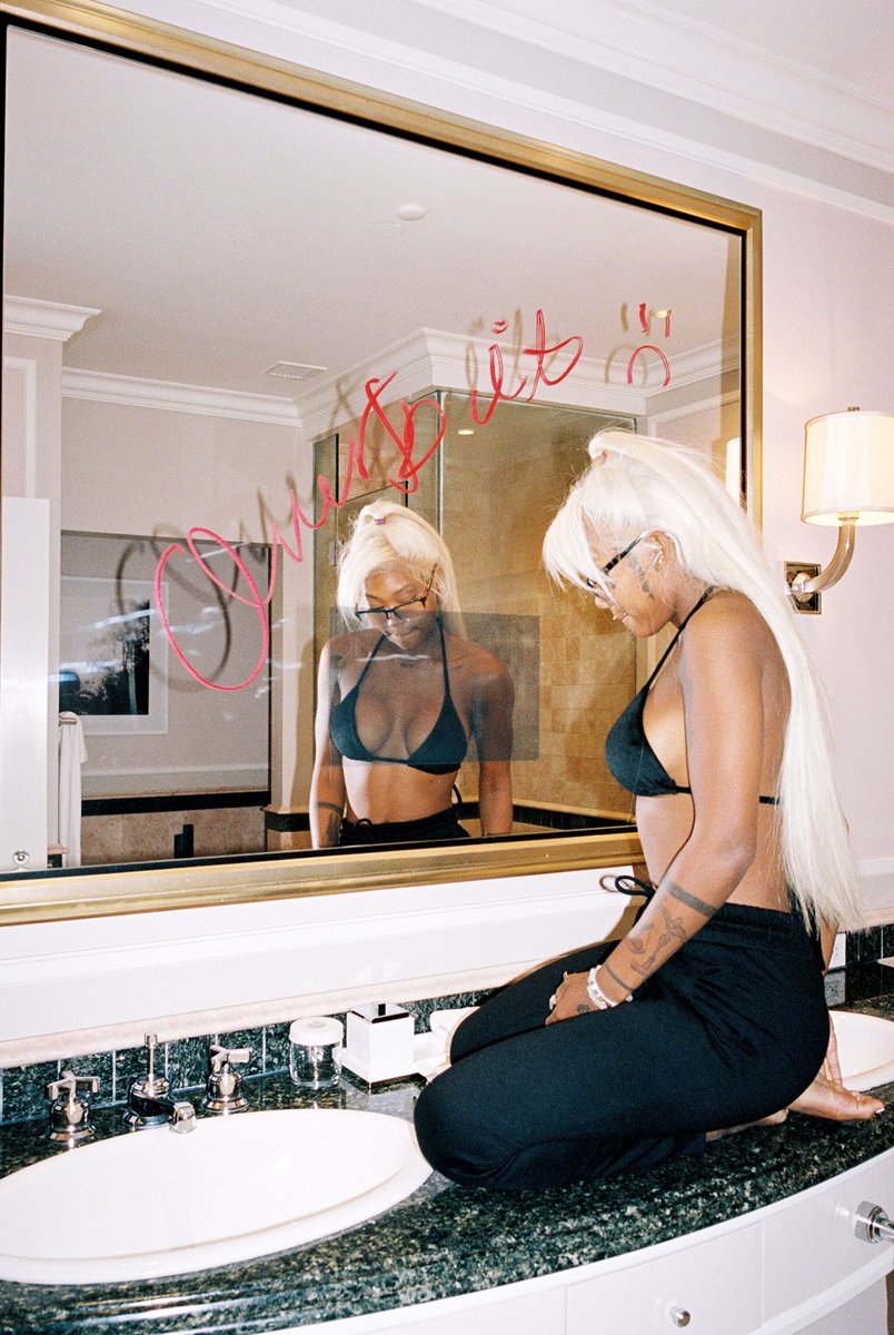 SUMMER WALKER tweet media