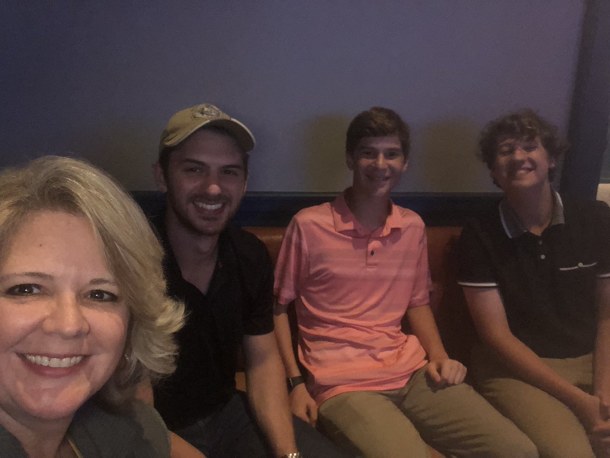 caraathome's tweet photo. Late night adventure - Sneak peak of grand opening for AMC Dreamscape Virtual Reality Studio. We did the underwater adventure and got to swim with the whales. Very cool! #VR #FutureIsNow #FunExperience @NorthParkCenter #DallasFirst https://t.co/OddqxzGKaj