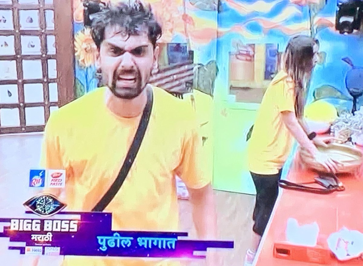Special_033's tweet photo. जेव्हा @zeemarathi @ColorsMarathi ला विचारते?
#BBMarathi2
#BBM2
#BBMarathi
#zeeMarathi : तुमचा 'बिग बॉस मराठी चा TRP किती आहे?
#colourMarathi : 👇👇👇 https://t.co/Mtq7mqKovC