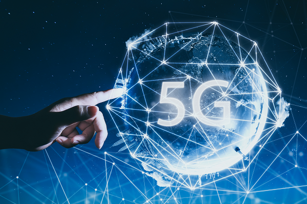 StrataMax's tweet photo. What will the new 5G network mean to strata? #5G #strataliving https://t.co/jSA5RONUx2 https://t.co/a6wzn5keXw