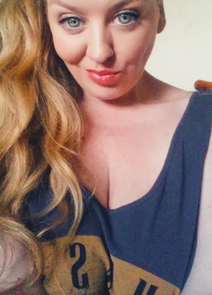 tylerscarllette's tweet photo. IF YOU AREN'T SENDING
🤔
DO YOU EVEN EXIST......
#FINDOMFLEX my new hashtag 😜
@BRUN0PARENT @RT_FEET @Femdomslave95 @SessionGirls_RT @British_Femdom https://t.co/YjJjIuRx6C