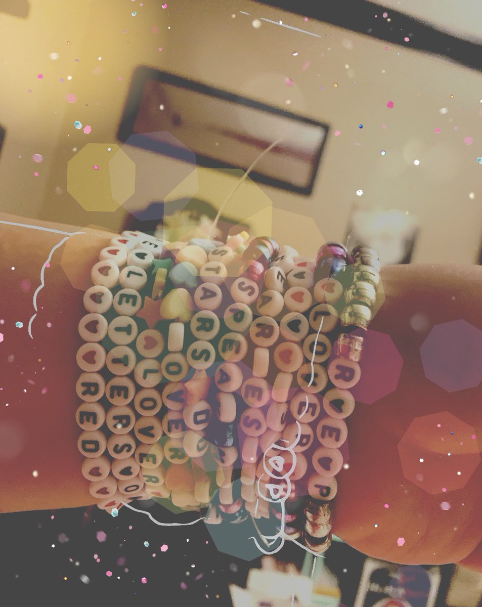 mariguz21's tweet photo. 10 days!!! Coincidentally we have 10 bracelets so I thought I’d remove one every night til Lover #LoverBracelets #10DaysUntilLover @taylornation13 @taylorswift13 https://t.co/lbMfRkNMCn