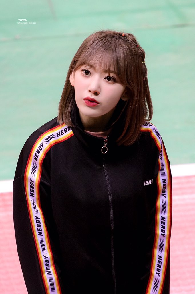 Y Ar Twitter アユクデで髪型凝ってくるさくらたんカワユス 死語