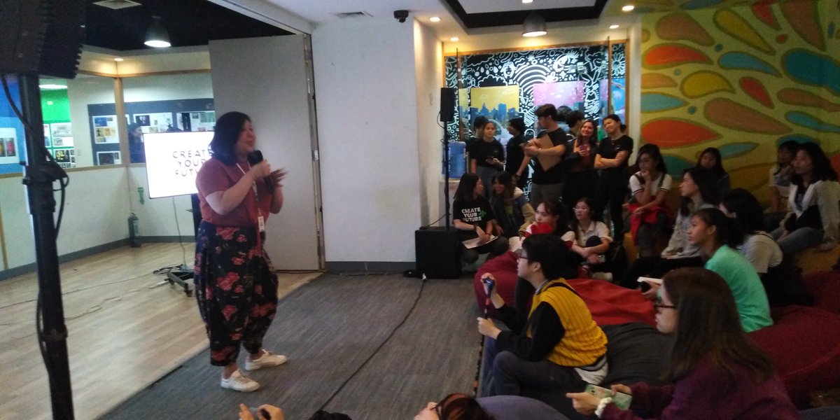 mintschool's tweet photo. HAPPENING NOW:
It's #MINTOrientation2019 pt. 2! Ms. Isa Garcia (@__isagarcia), MINT SHS adviser, welcomes our #MINThigh today! https://t.co/GHTqPvsl4s