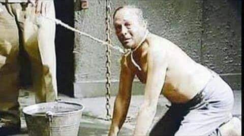 ebn60's tweet photo. #المصريين_رقم_واحد_في العبوديه ✋
شكلنا أتعودنا ع العبوديه ومسح كرامتنا بالأرض ✋
#ارحل_ياسيسي https://t.co/4Ytz0n5Ih1