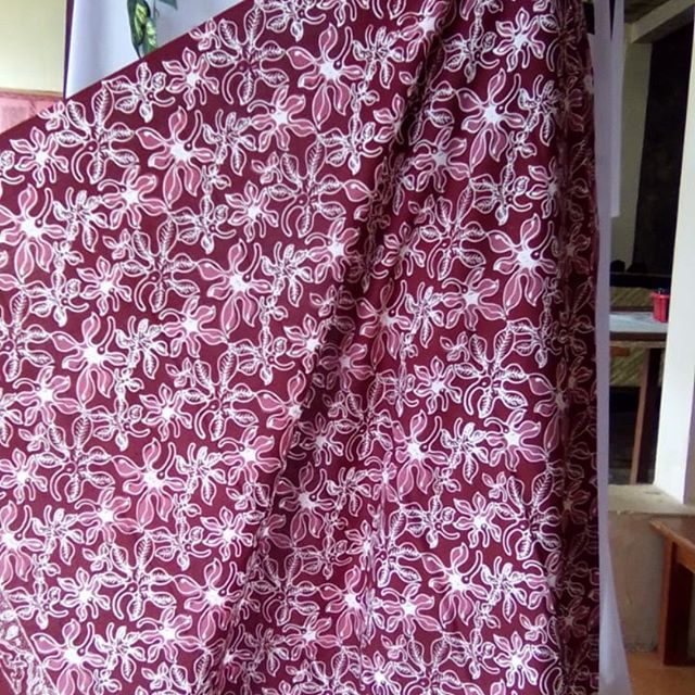 SekarputriBatik's tweet photo. Galeri Batik https://t.co/mJQ6D6LfCx https://t.co/3yZ8lBdGhf