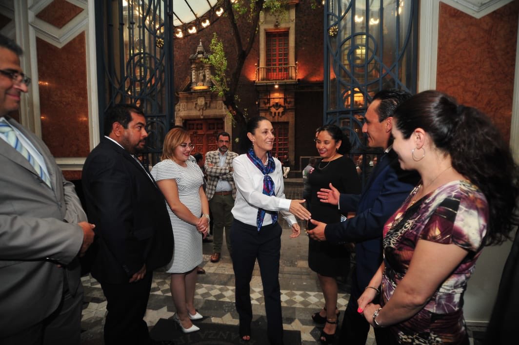 Ana Hernández tweet media