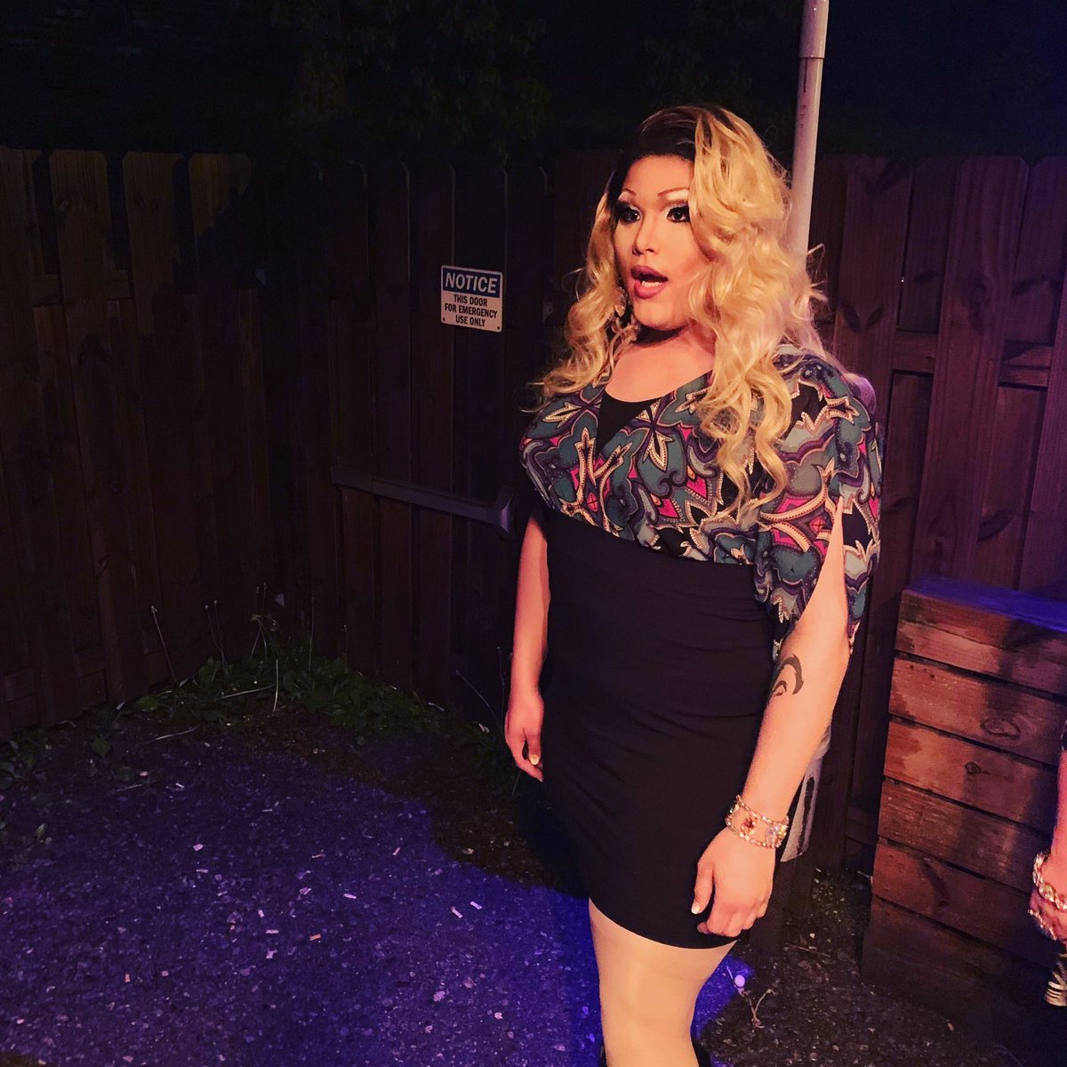 DevorahTheDiva's tweet photo. “No Mary Poppins, I will not close my mouth, because I am fish.“

#dragqueen #marylanddrag #thelodgemd #servingfish #drag https://t.co/VQWpakVkt9