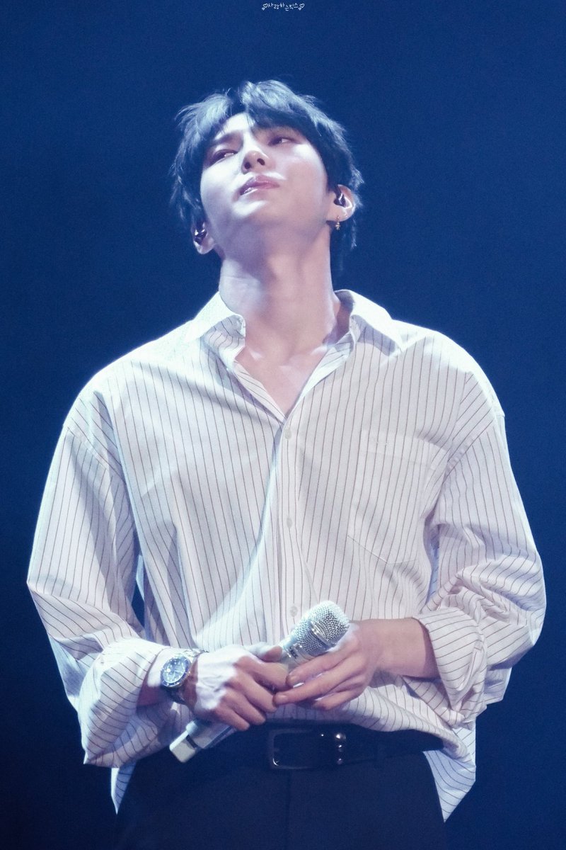 dearestVIXX's tweet photo. 190727 말레이시아 K-Performance Show 2019
(저녁)
❀.(*´▽`*).❀ @JUNGTW_LEO
#빅스 #VIXX #레오 #LEO #정택운 #로맨티시즘 #Romanticism #MUSE #마리앙투아네트 #택르젠 #LEOinMY #KPerformanceShow2019 https://t.co/h2b1g8CX9V
