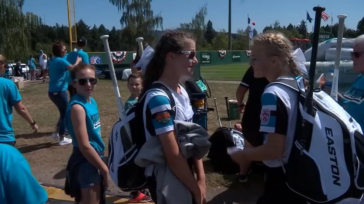 fox12oregon's tweet image. Oregon’s Willow Creek team advances in Little League Softball World Series kptv.tv/2ZXjCIP