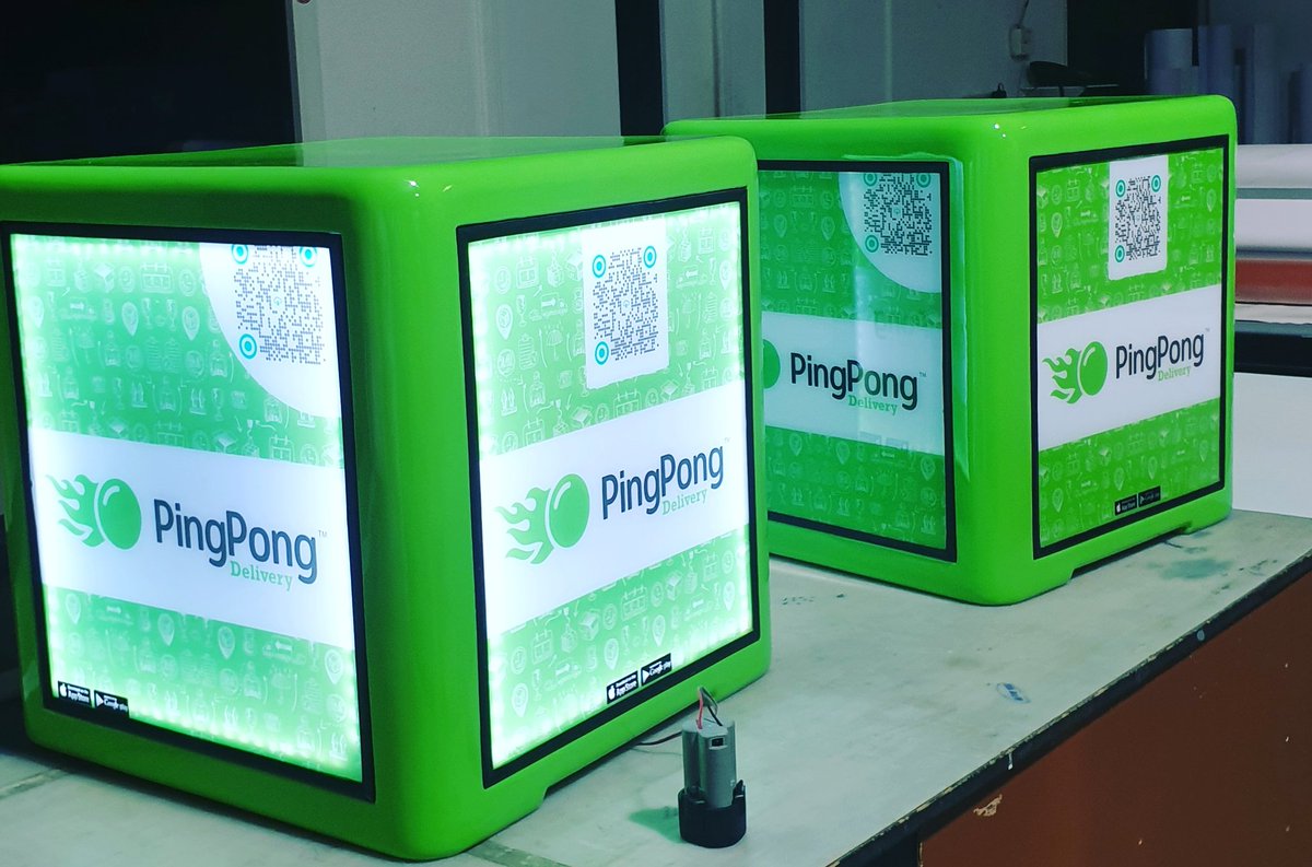 Order our advertising delivery boxes.  #homedeliveryservice #homedelivery #fooddelivery #foodphotography #branding #mydubai #dubaifood #uaefood #deliverybag #backpack #orderfoodonline #qatarfood #bahrainfood #bahrainrestaurant #qatarrestaurants #saudirestaurant #riyadhfood