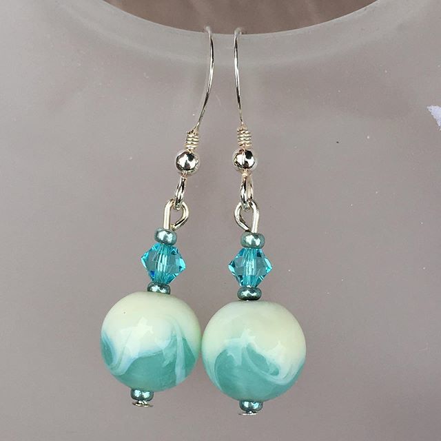 pearlysmith's tweet photo. Aqua earrings a possible listing on @heartizan #angelasmithjewellery #earrings #earringessentials #glassbeadearrings #aqua #bcmotd #bohojewellery #ukindiebiz #justacard #britcraft #shopindependant #makelifebeautiful #creativehappylife #mycreativebiz #ha… https://t.co/ddtayZlIQX https://t.co/YjLih7UtCt