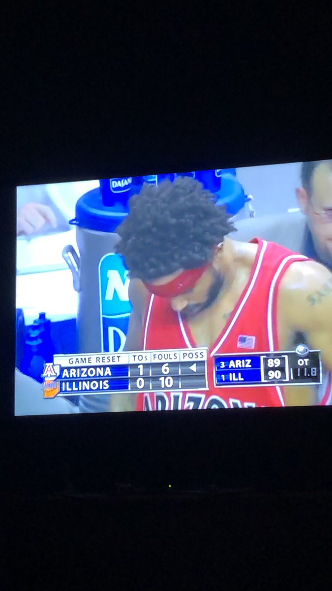AnFarr11's tweet image. Had to watch one more time to prepare for tomorrow and break my heart again just like it did when i was 11 and it busted my bracket...and that’s what keeps me coming back and loving cbb #friendoftheprogram