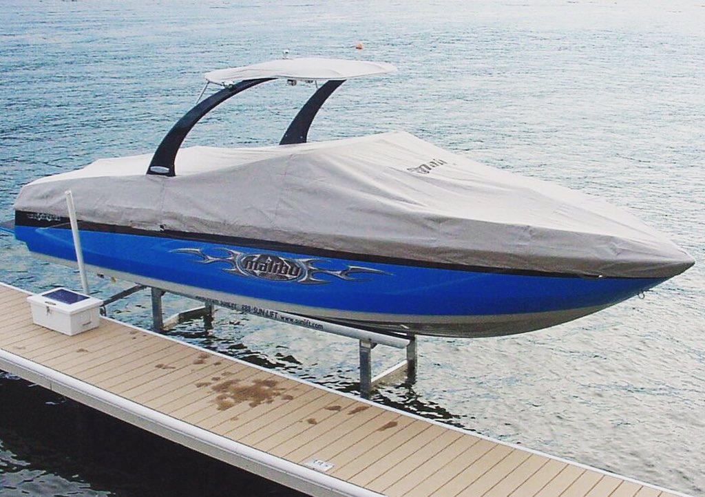 SunstreamLifts's tweet photo. @malibuboats @jacob_norring Check Out This Beautuful Sunstream SunLift &amp; Malibu. Sweet Harmony! #Gratitude #Boats #Malibu #Wake https://t.co/bB0WdUNlEU