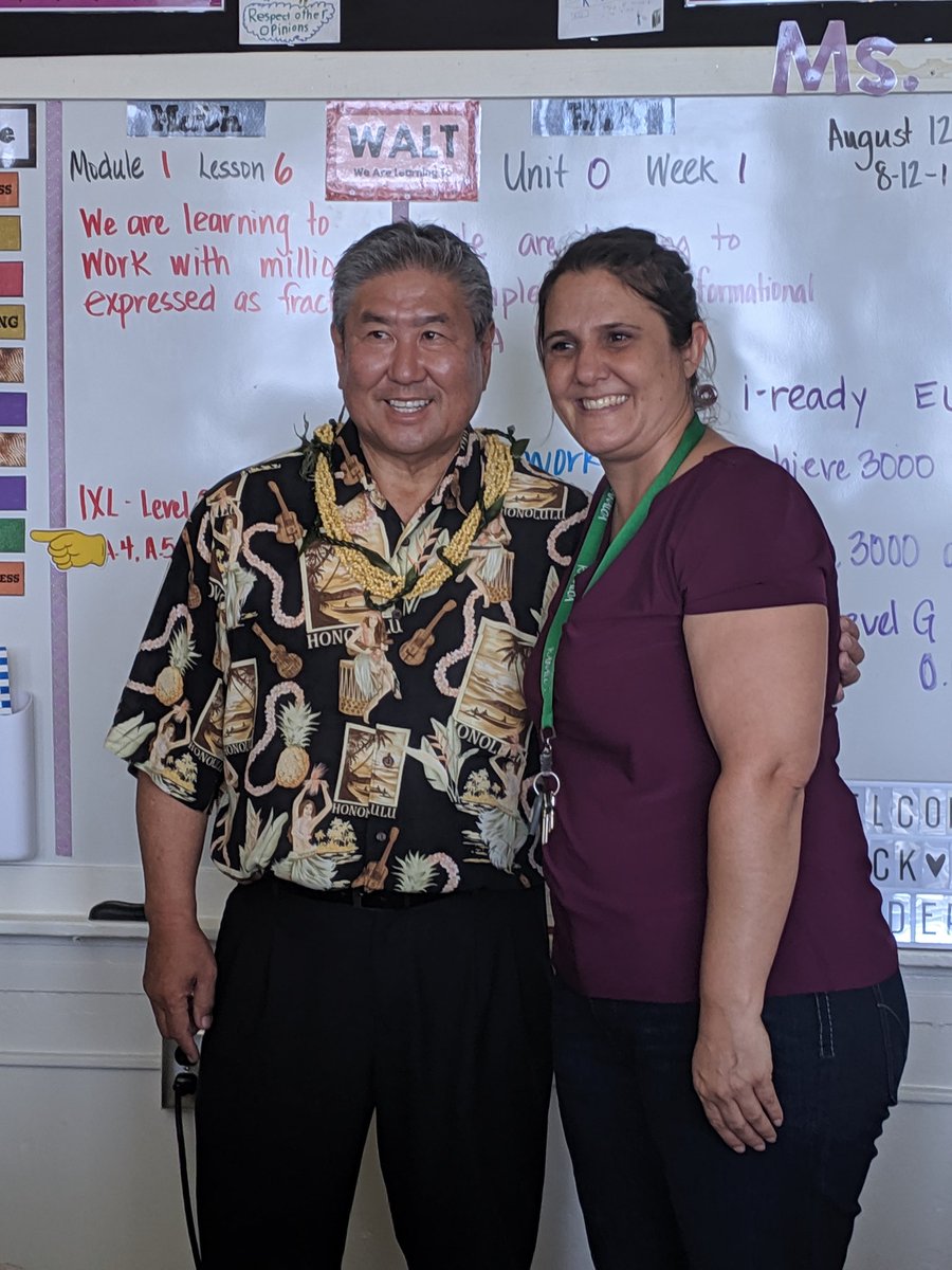NoheaMs's tweet photo. What an amazing opportunity for @kumuaguiar's class! Today @hilounionschool they were presented an adopt-a-beehive certificate by Chef Alan Wong & Professor Lorna Tsutsumi. #UHH #buildingcommunitypartnerships #sustainability #Beesareimportant https://t.co/l9imnbaqux