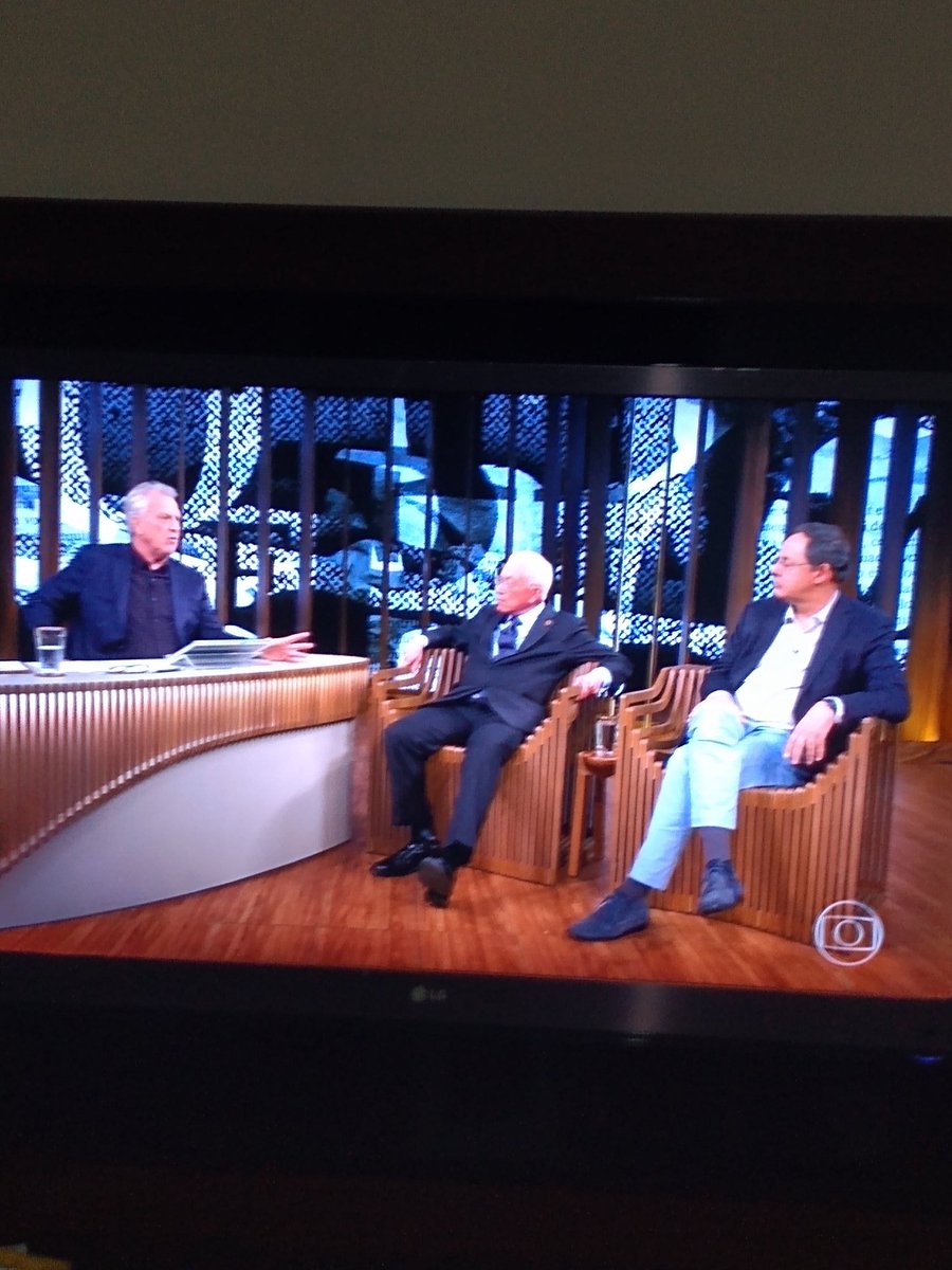 claudiofaria63's tweet photo. #conversacombial, assessores do Ciro Gomes e da Marina Silva, #FALANDOMERDA https://t.co/fqpHmyJryb
