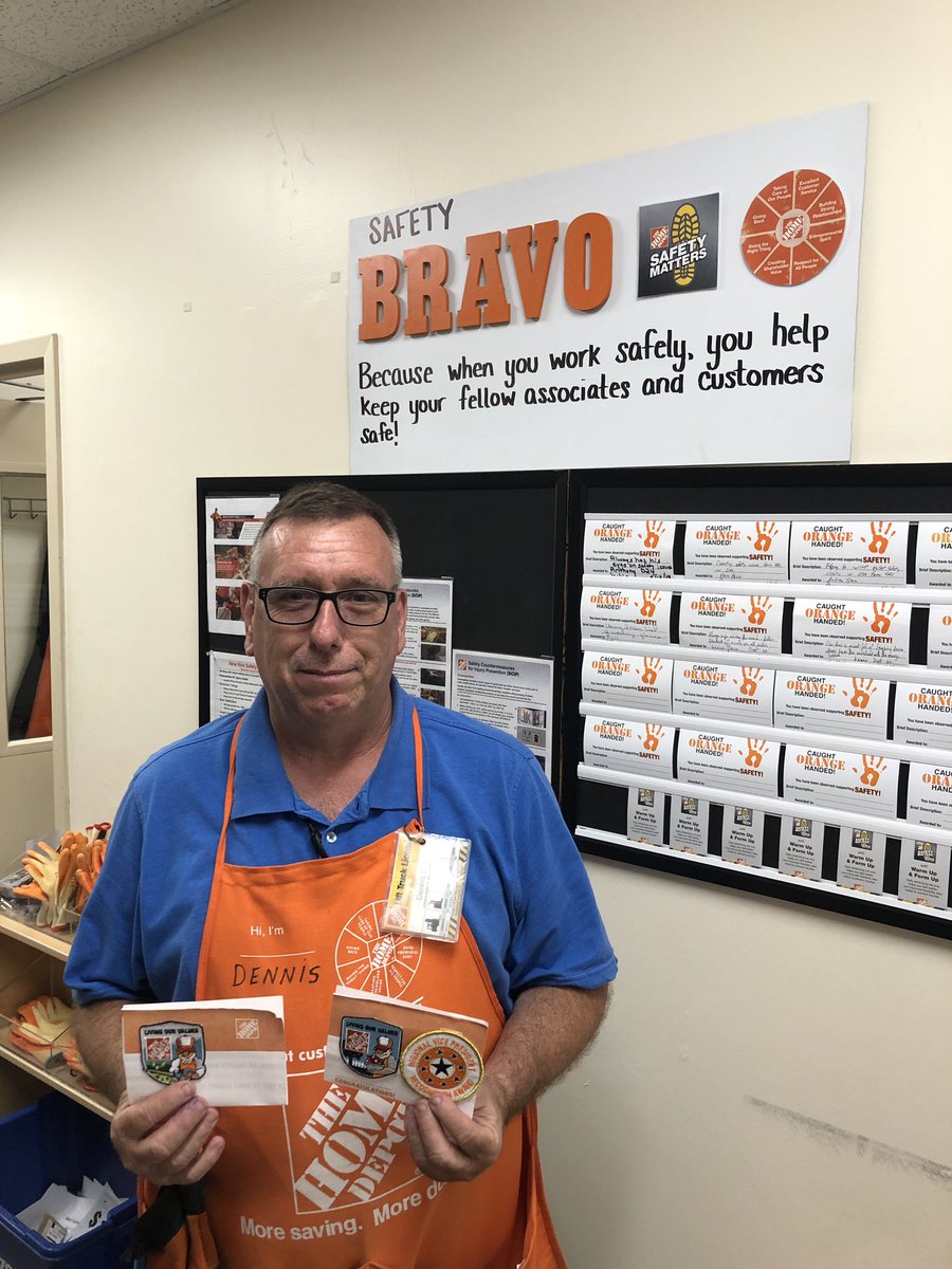 nyyroro's tweet photo. Dennis-D21/Mike-D42 DS/Pete T.-D21/Blaine-D21 DS from Easton, PA are amazing associates that drive big sales! Thank you team 4173, MVP Mike & our D21 merchants for a great strategy mtg! #NJM #FlatFreshFull #UnitsUnitsUnits @HibbisonMike @RmmKevin @DurninZach @DorelHD @babb_steve https://t.co/WLNnT6nZuT