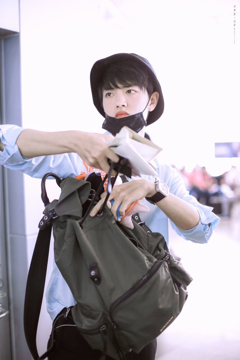 วนรอนวฉรธน tweet media