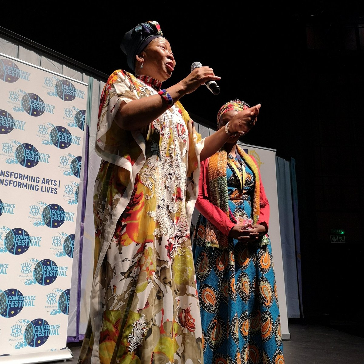 dflwits's tweet photo. We were literally blessed by the presence, stories and intention of South Africa's formidable elder, Mma Gcina Mhlope.

#TransformingArts #TransformingLives
@CTAOP @SwedeninSA @HeddaInSA @WitsUniversity @CoEHuman https://t.co/vyP9hscGM9